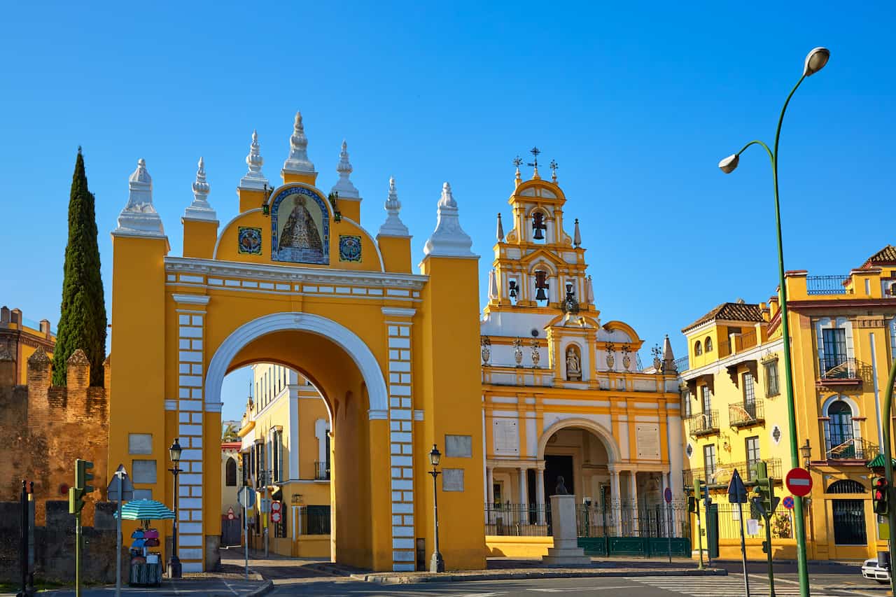 Visita guiada por el barrio de la Macarena y su museo
